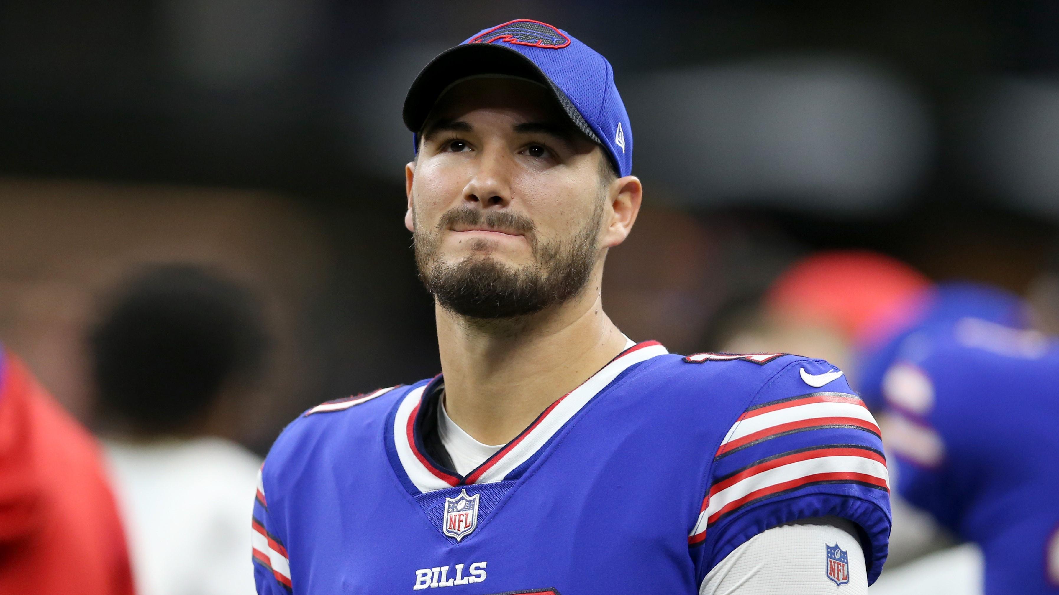 Buffalo Bills quarterback Mitchell Trubisky (10) on the sidelines in the second half of their game against the New Orleans Saints at the Caesars Superdome. / Chuck Cook/USA TODAY