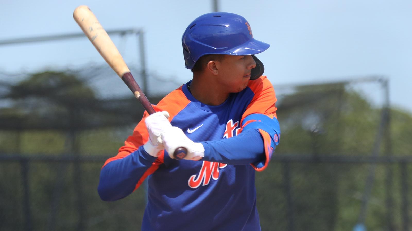 Mets prospect Mark Vientos swinging at 2021 spring training in Port St. Lucie, Fla. / Rob Carbuccia/SNY