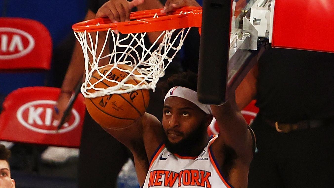 Feb 7, 2021; New York, New York, USA; Mitchell Robinson #23 of the New York Knicks dunks the ball against the Miami Heat at Madison Square Garden on February 07, 2021 in New York City. Mandatory Credit: Mike Stobe/Pool Photo-USA TODAY Sports / © Pool Photo-USA TODAY Sports