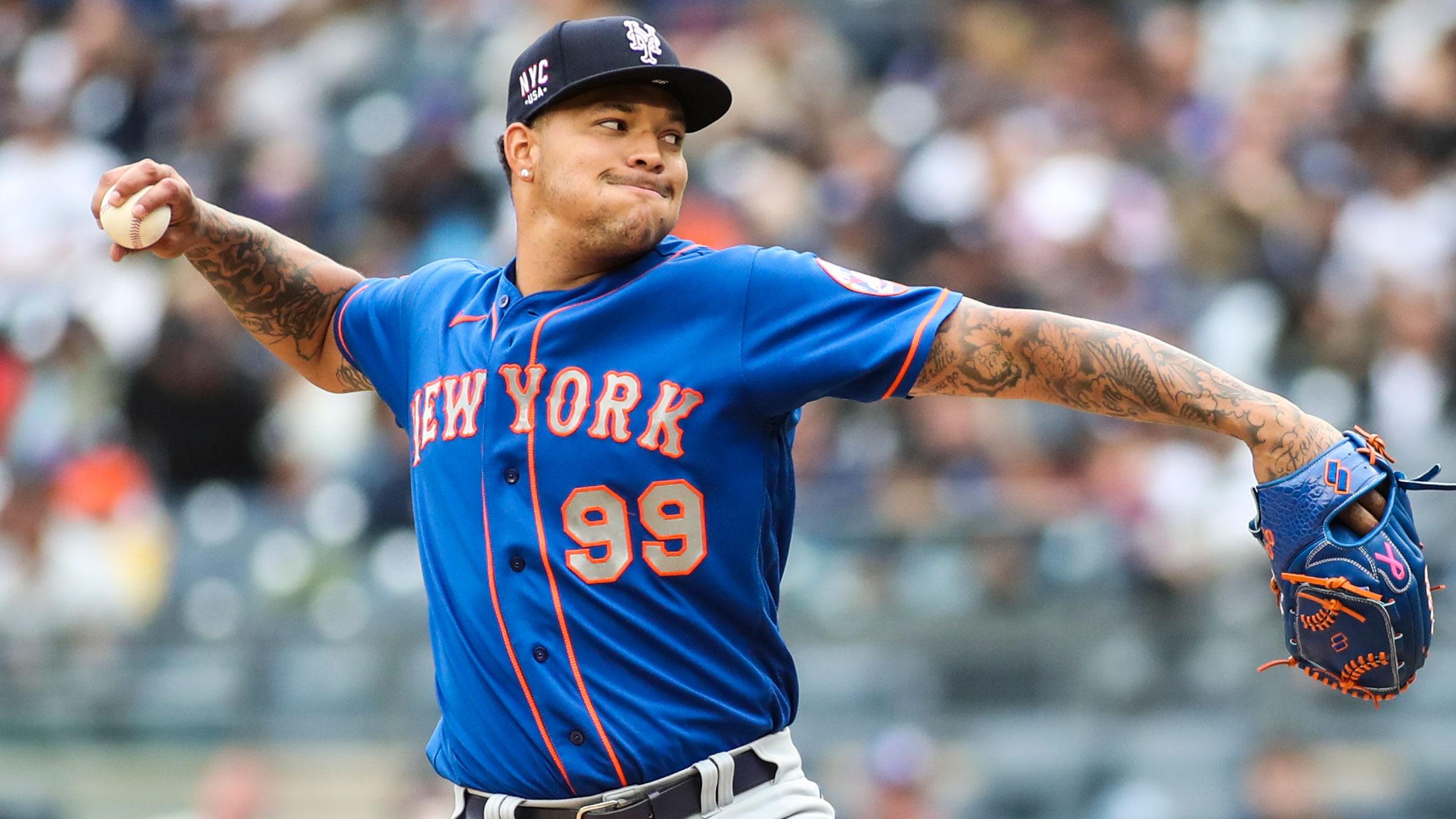 Jul 3, 2021; Bronx, New York, USA; New York Mets pitcher Taijuan Walker (99) pitches in the second inning against the New York Yankees at Yankee Stadium. / Wendell Cruz-USA TODAY Sports