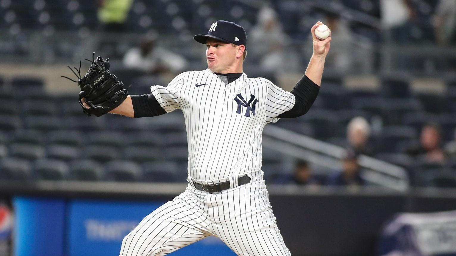 May 25, 2021; Bronx, New York, USA; New York Yankees pitcher Justin Wilson (34) at Yankee Stadium. / Wendell Cruz-USA TODAY Sports