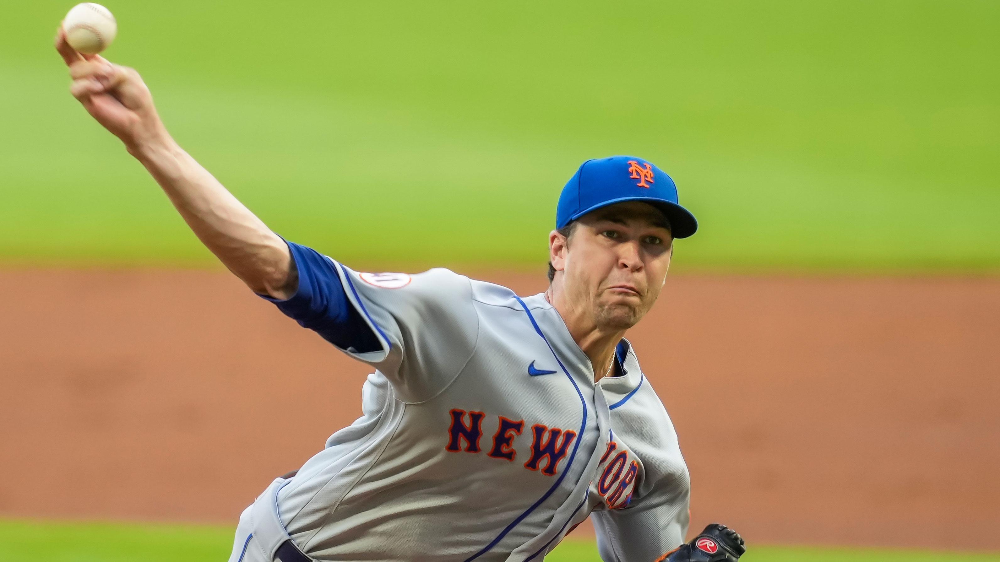 Jul 1, 2021; Cumberland, Georgia, USA; New York Mets starting pitcher Jacob deGrom (48) pitches against the Atlanta Braves during the first inning at Truist Park. / Dale Zanine-USA TODAY Sports