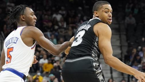 San Antonio Spurs forward Keldon Johnson (3) drives to the basket against New York Knicks guard Immanuel Quickley (5) during the first half at AT&T Center / Scott Wachter - USA TODAY Sports