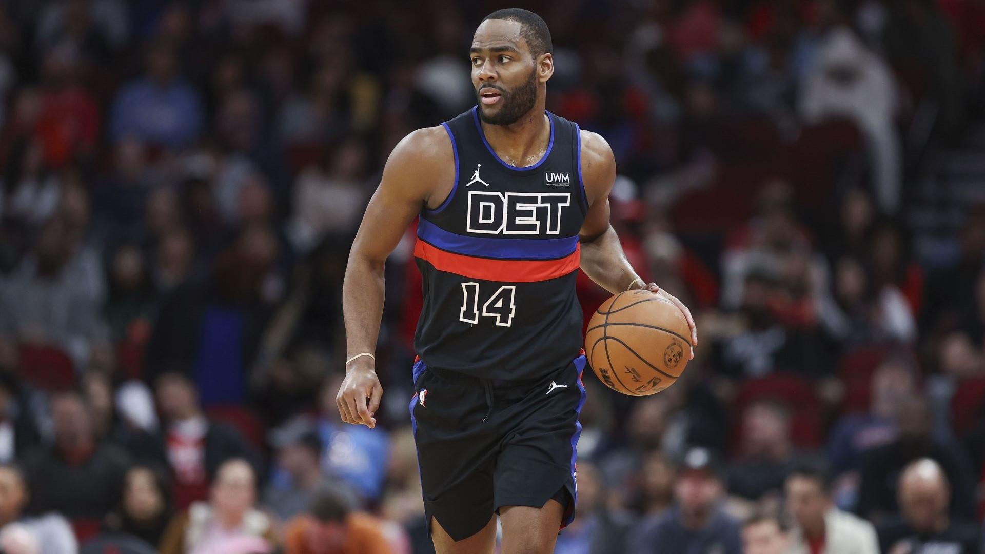 Jan 1, 2024; Houston, Texas, USA; Detroit Pistons guard Alec Burks (14) in action during the game against the Houston Rockets at Toyota Center. / Troy Taormina-USA TODAY Sports