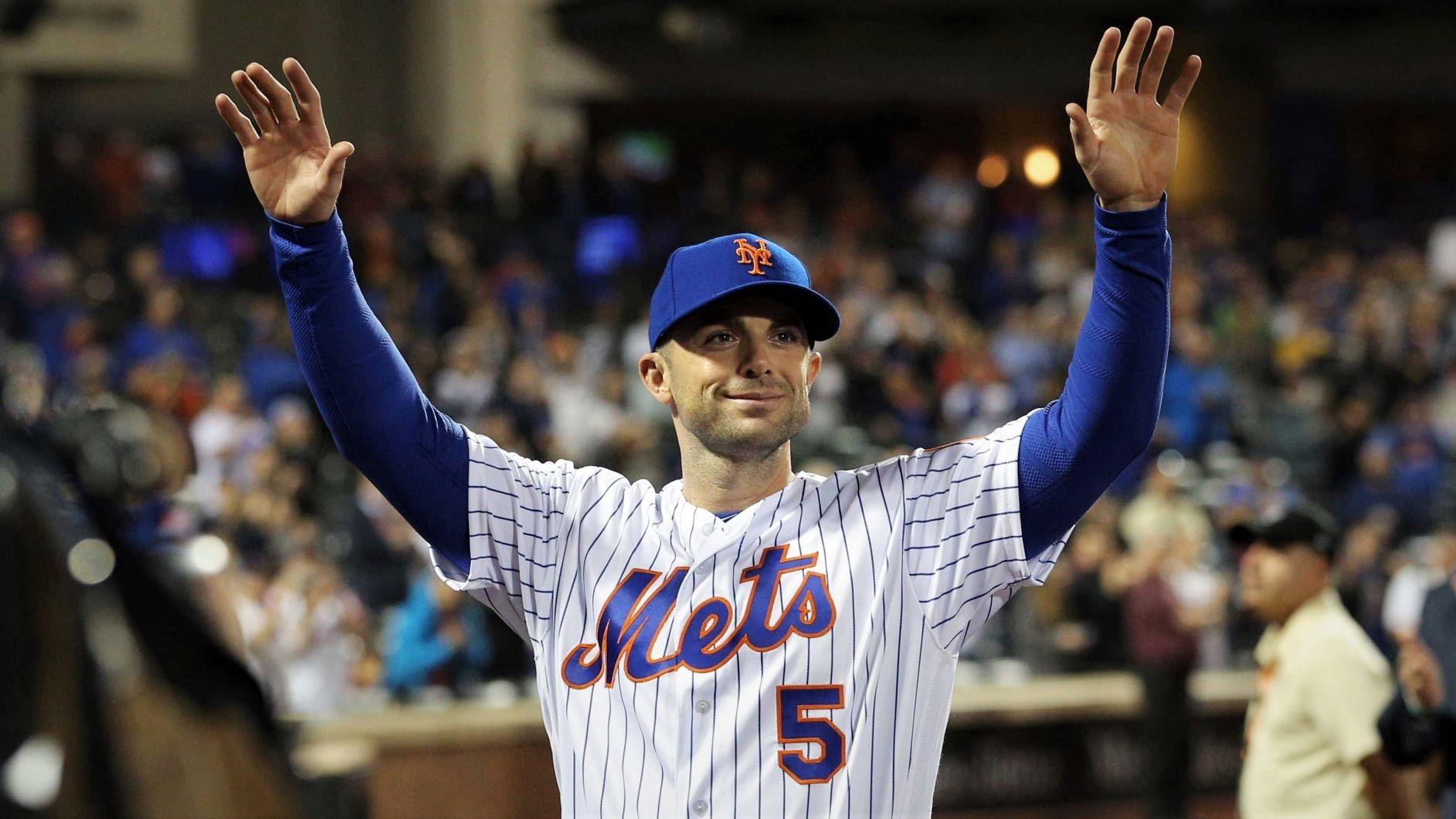 Sep 29, 2018; New York City, NY, USA; New York Mets third baseman David Wright (5) waves to the crowd after a game against the Miami Marlins at Citi Field. / Brad Penner-USA TODAY Sports