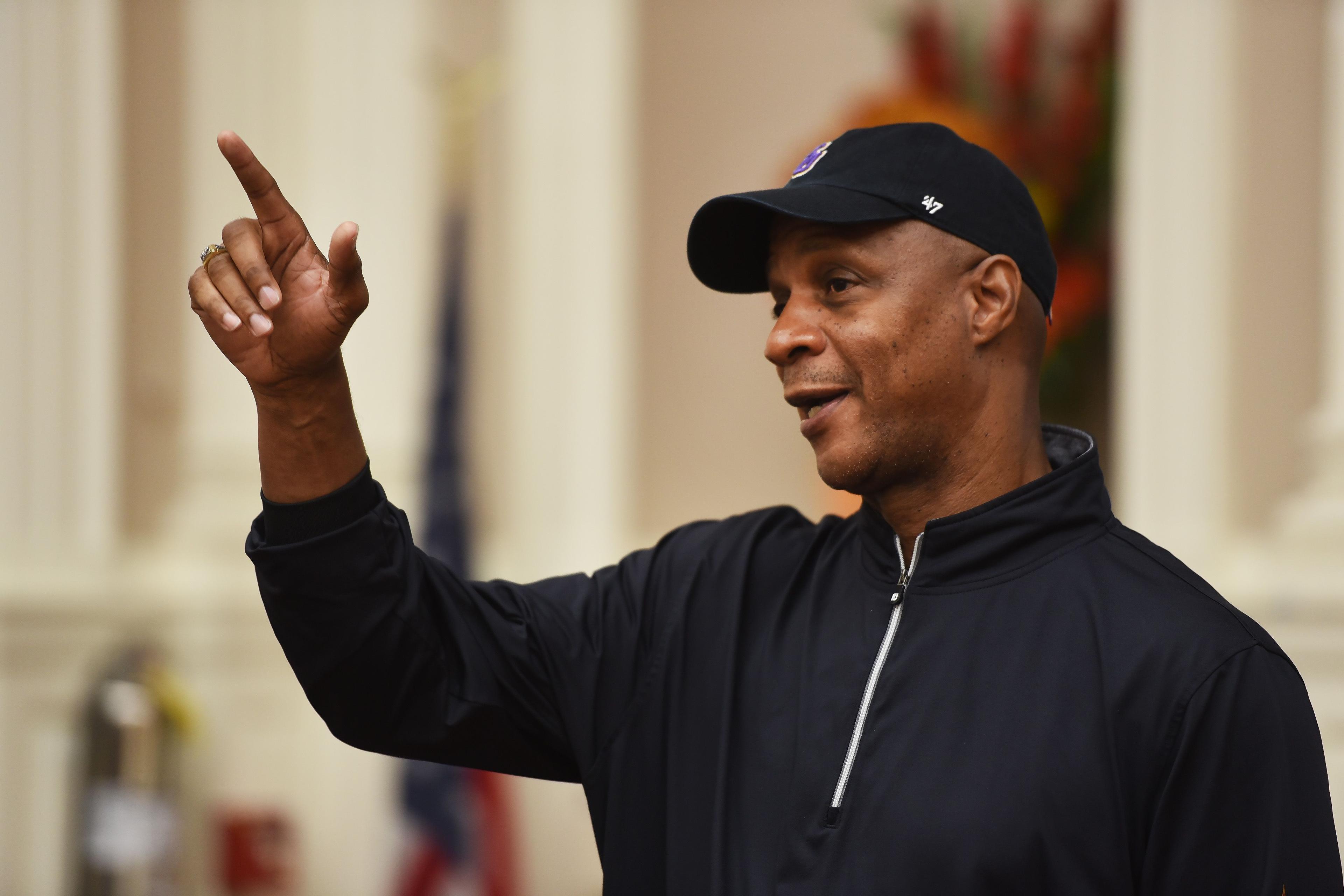 Darryl Strawberry gives a talk about the problems that young kids face today especially drugs, photographed at Fort Lee High School Auditorium in Fort Lee on 10/15/18. Darryl Strawberry 7 / © Mitsu Yasukawa/Northjersey.com