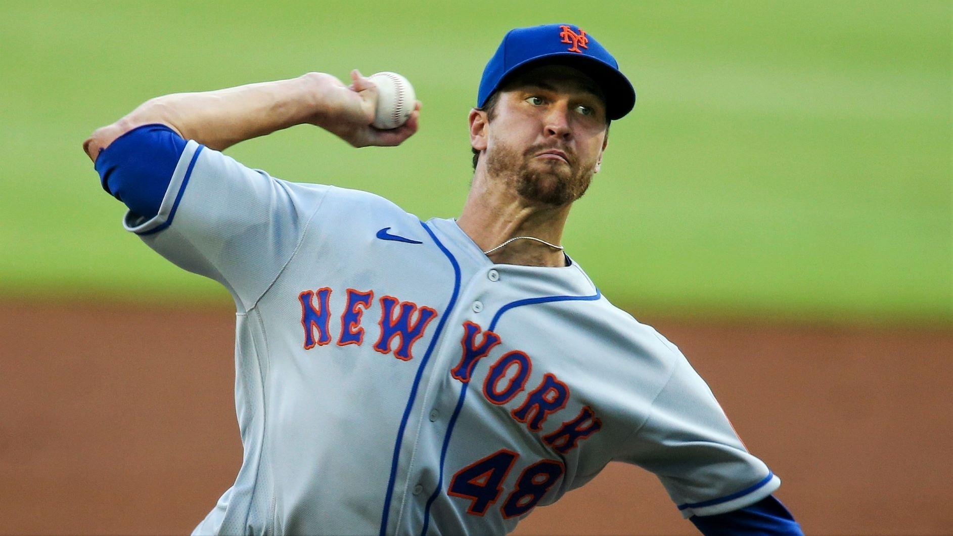 Aug 3, 2020; Atlanta, Georgia, USA; New York Mets starting pitcher Jacob deGrom (48) throws against the Atlanta Braves in the second inning at Truist Park. / Brett Davis-USA TODAY Sports