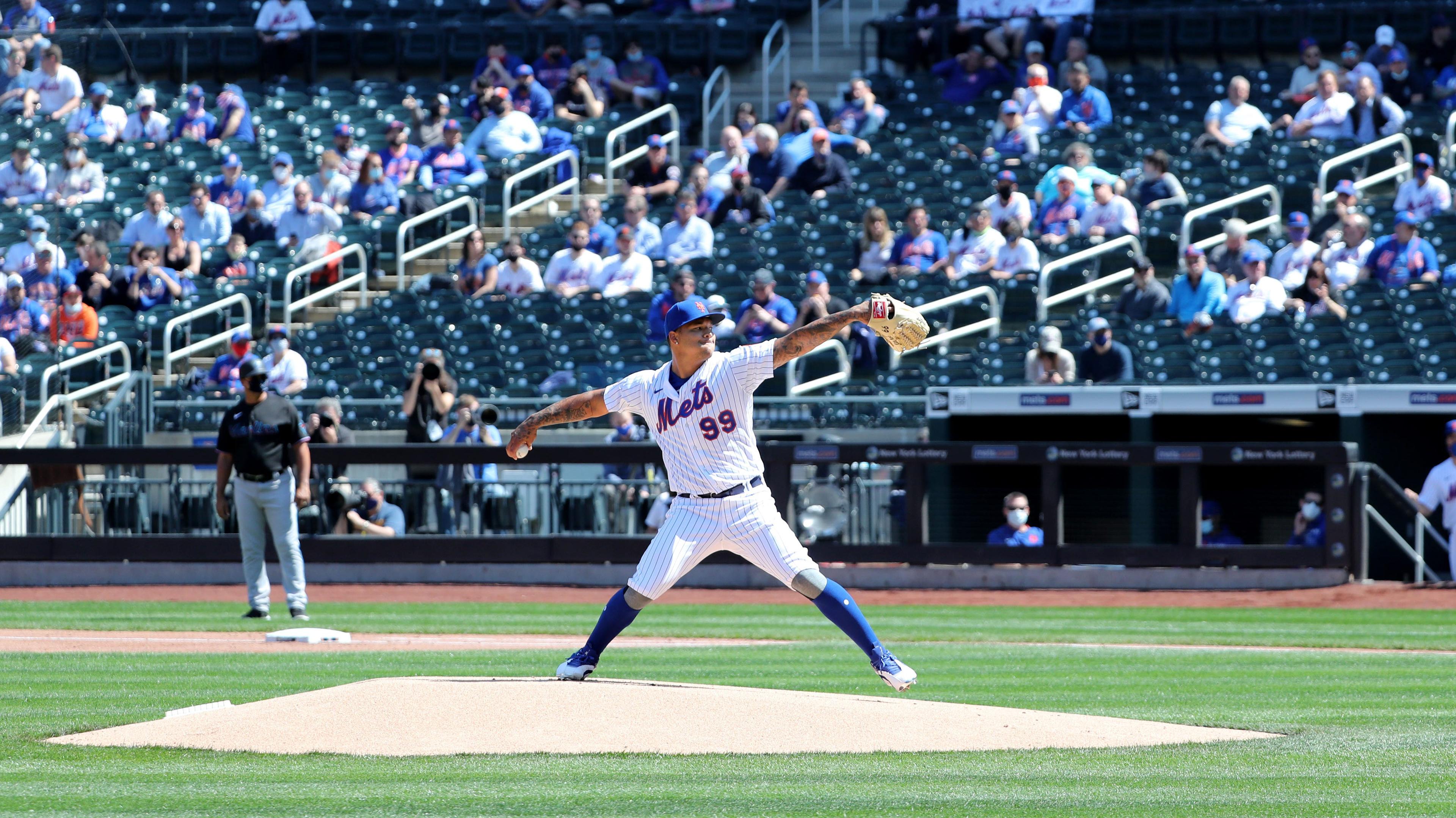 Taijuan Walker, pitches against the Marlins, in the first inning Thursday, April 8, 2021 Opening Day At Citi Field / © Kevin R. Wexler-NorthJersey.com via Imagn Content Services, LLC