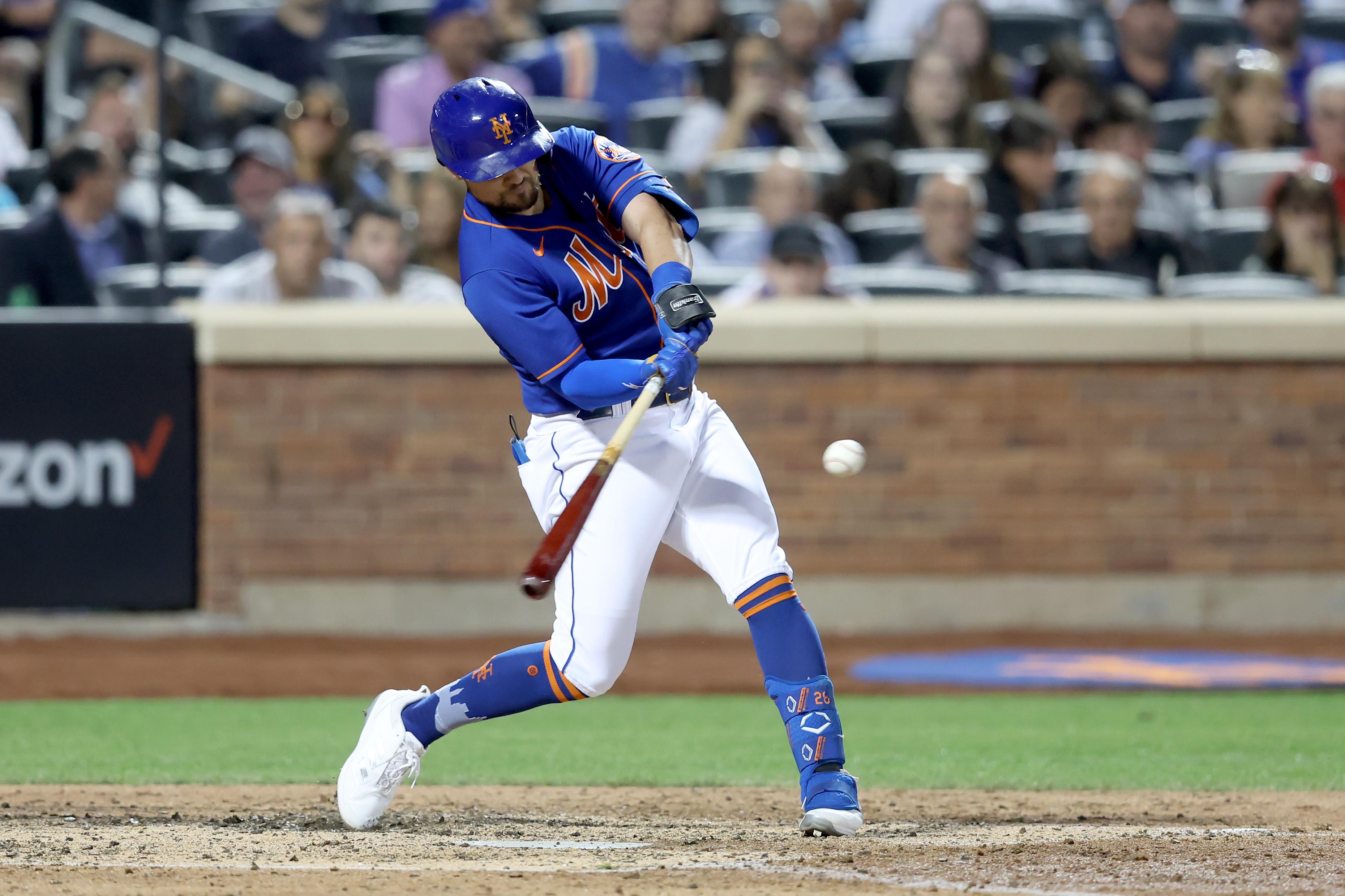 New York Mets designated hitter J.D. Davis (28) hits a grand slam against the Miami Marlins during the fifth inning at Citi Field. / Brad Penner-USA TODAY Sports