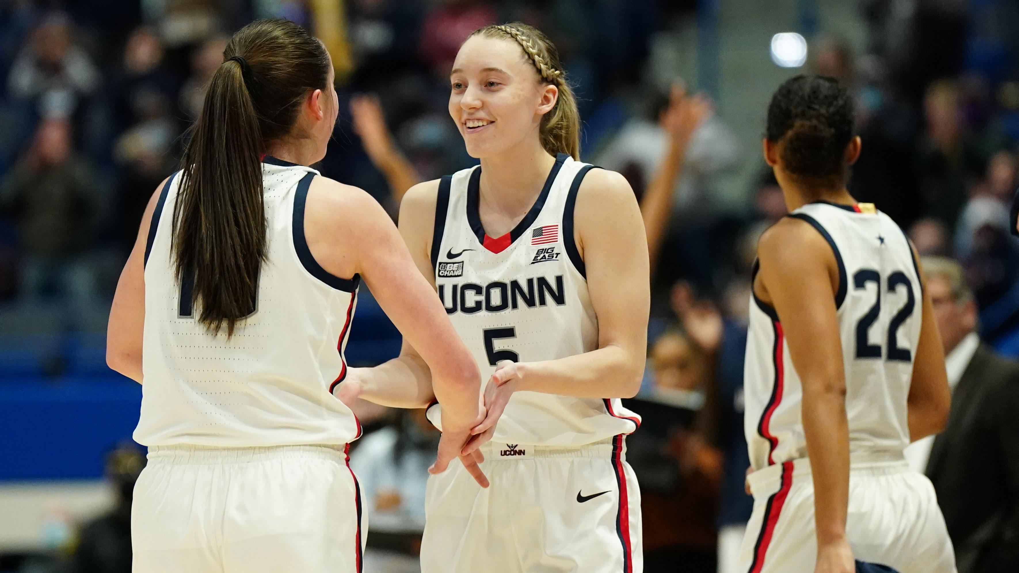 Feb 25, 2022; Hartford, Connecticut, USA; UConn Huskies guard Paige Bueckers (5) comes off the bench against the St. John's Red Storm in the first half at XL Center to play after her knee injury back in December 2021. / David Butler II-USA TODAY Sports