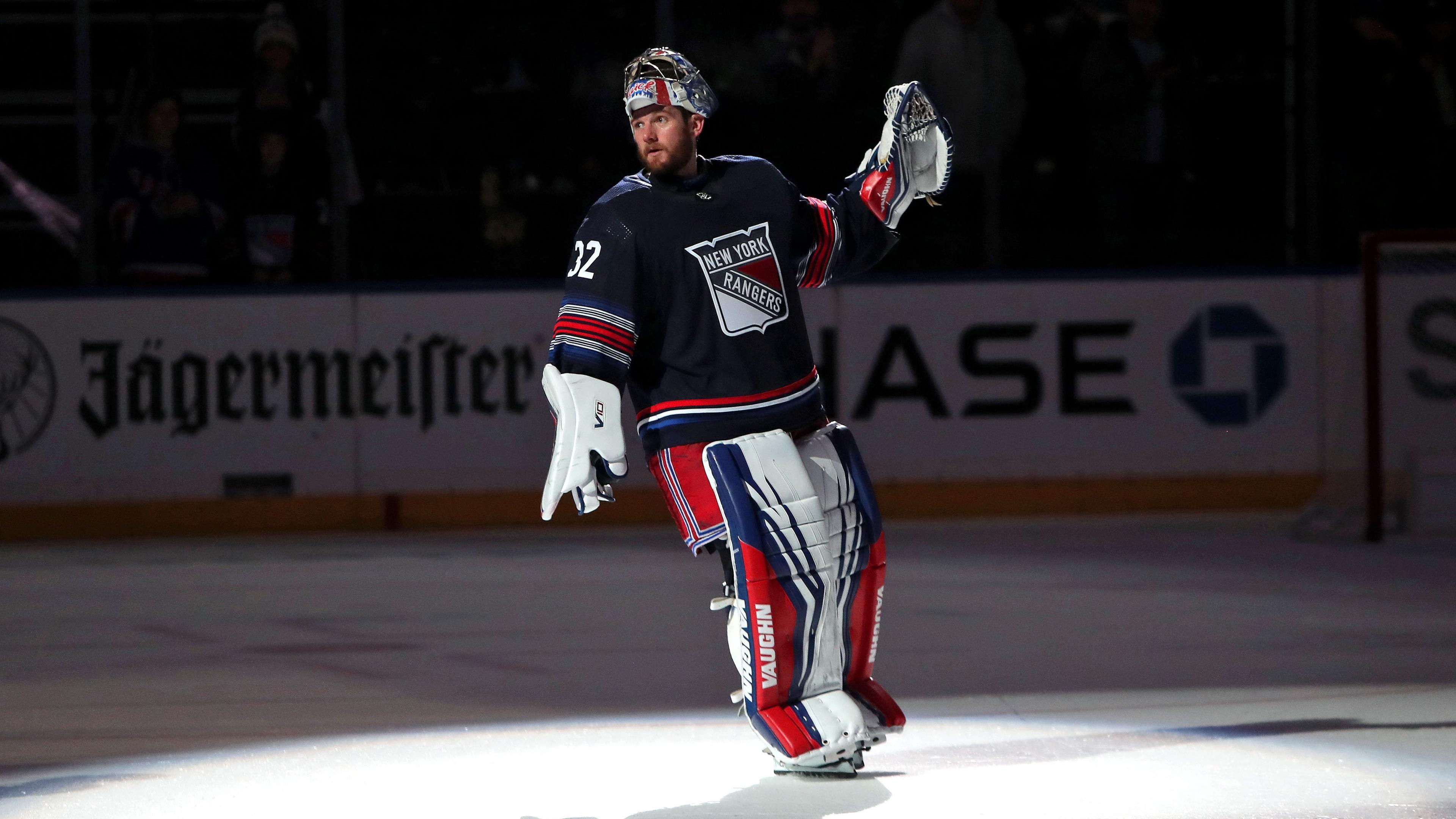 Dec 10, 2023; New York, New York, USA; New York Rangers goalie Jonathan Quick (32) is acknowledged as the first star of a 4-1 win against the Los Angeles Kings at Madison Square Garden. Mandatory Credit: Danny Wild-USA TODAY Sports / © Danny Wild-USA TODAY Sports