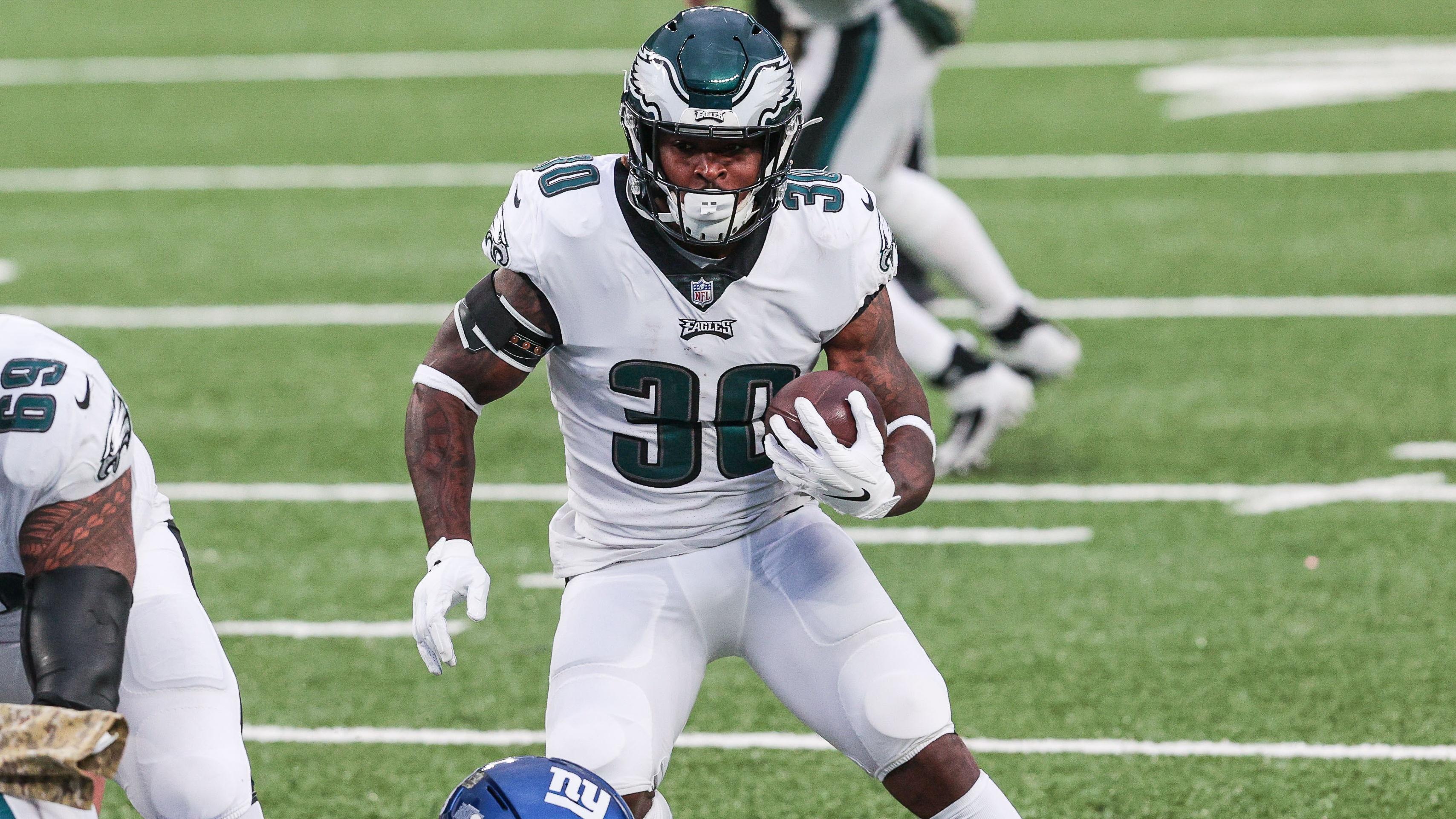 Nov 15, 2020; East Rutherford, New Jersey, USA; Philadelphia Eagles running back Corey Clement (30) carries the ball during the second half against the New York Giants at MetLife Stadium. / © Vincent Carchietta-USA TODAY Sports