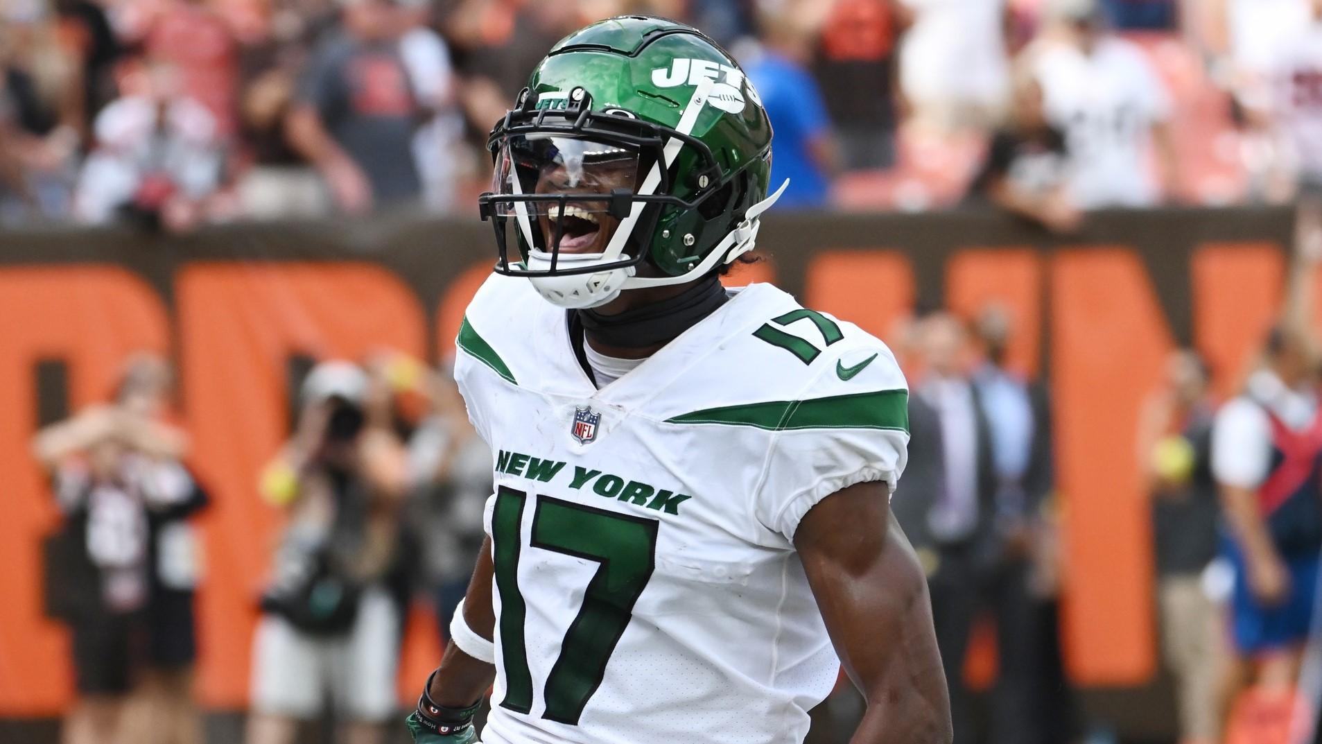 Sep 18, 2022; Cleveland, Ohio, USA; New York Jets wide receiver Garrett Wilson (17) celebrates after catching a touchdown during the fourth quarter against the Cleveland Browns at FirstEnergy Stadium. / Ken Blaze-USA TODAY Sports