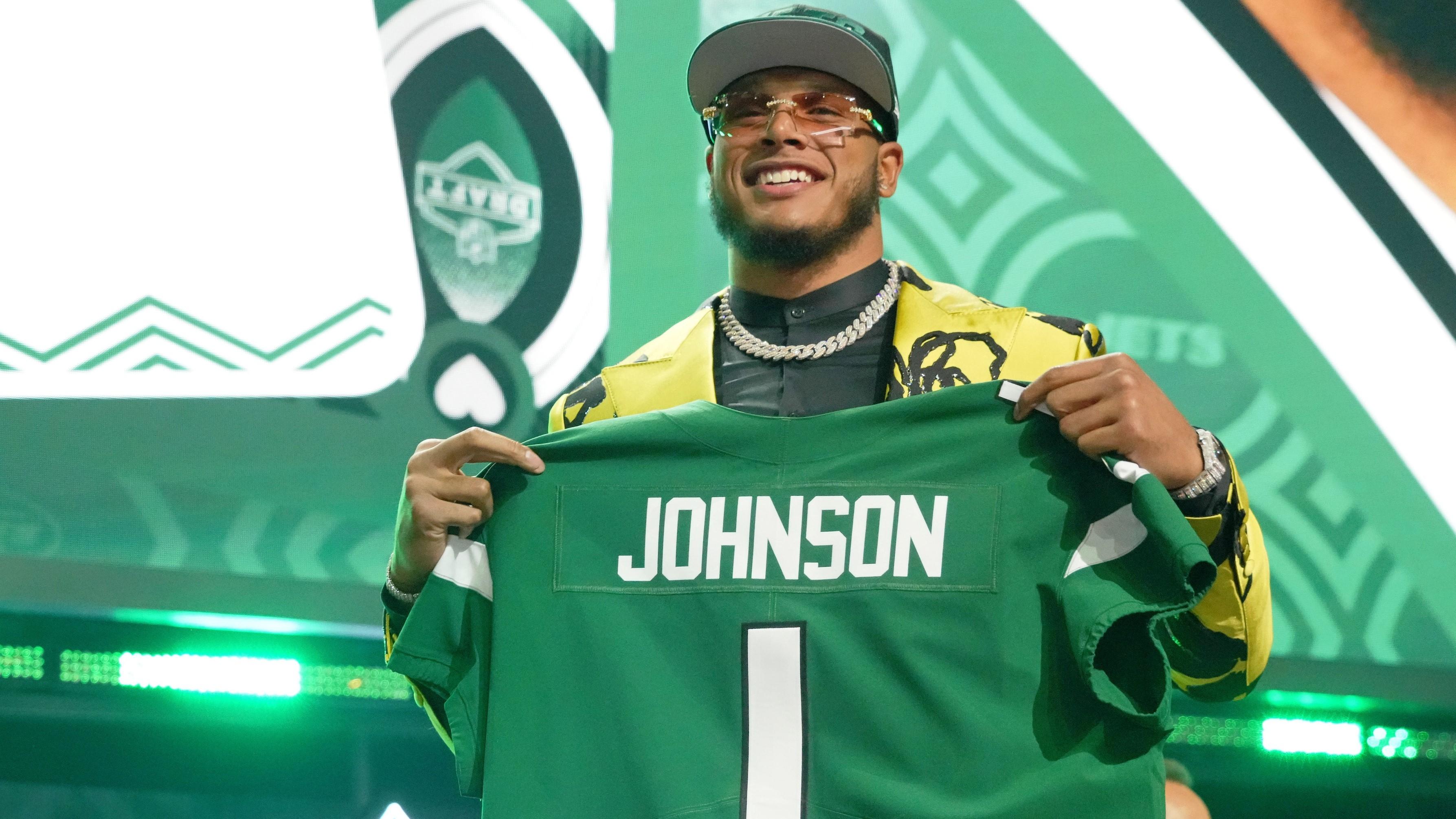 Apr 28, 2022; Las Vegas, NV, USA; Florida State defensive end Jermaine Johnson after being selected as the twenty-sixth overall pick to the New York Jets during the first round of the 2022 NFL Draft at the NFL Draft Theater. / Kirby Lee-USA TODAY Sports