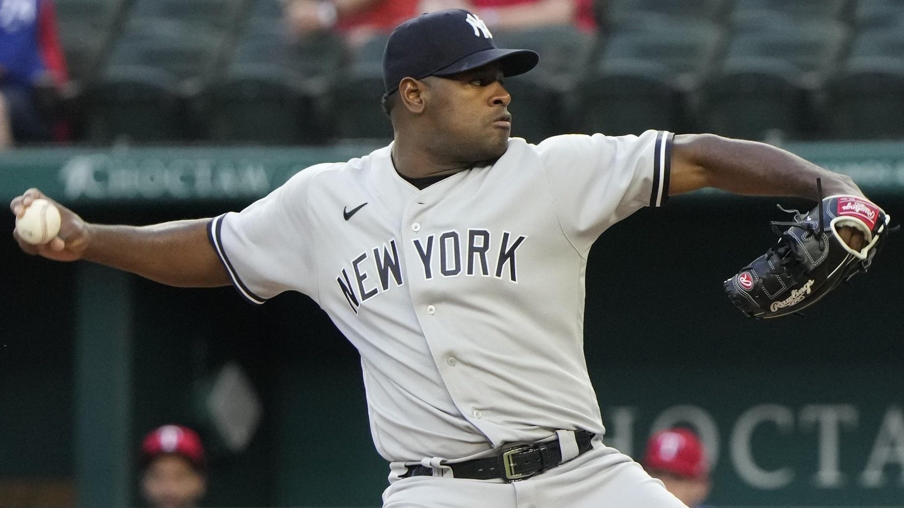 Oct 3, 2022; Arlington, Texas, USA; New York Yankees starting pitcher Luis Severino (40) delivers a pitch to the Texas Rangers during the first inning at Globe Life Field. / Jim Cowsert-USA TODAY Sports