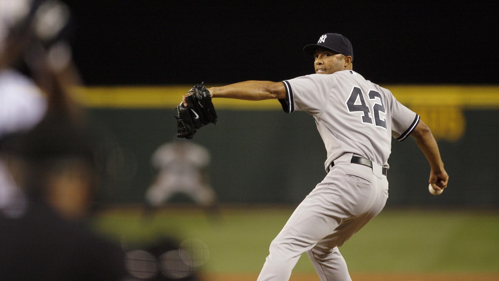 Sept 13, 2011, Seattle, WA, USA; New York Yankees relief pitcher Mariano Rivera (42) delivers to the plate against the Seattle Mariners during the 9th inning at Safeco Field. New York defeated Seattle, 3-2 and Rivera earned his 600th save. / Joe Nicholson-USA TODAY Sports