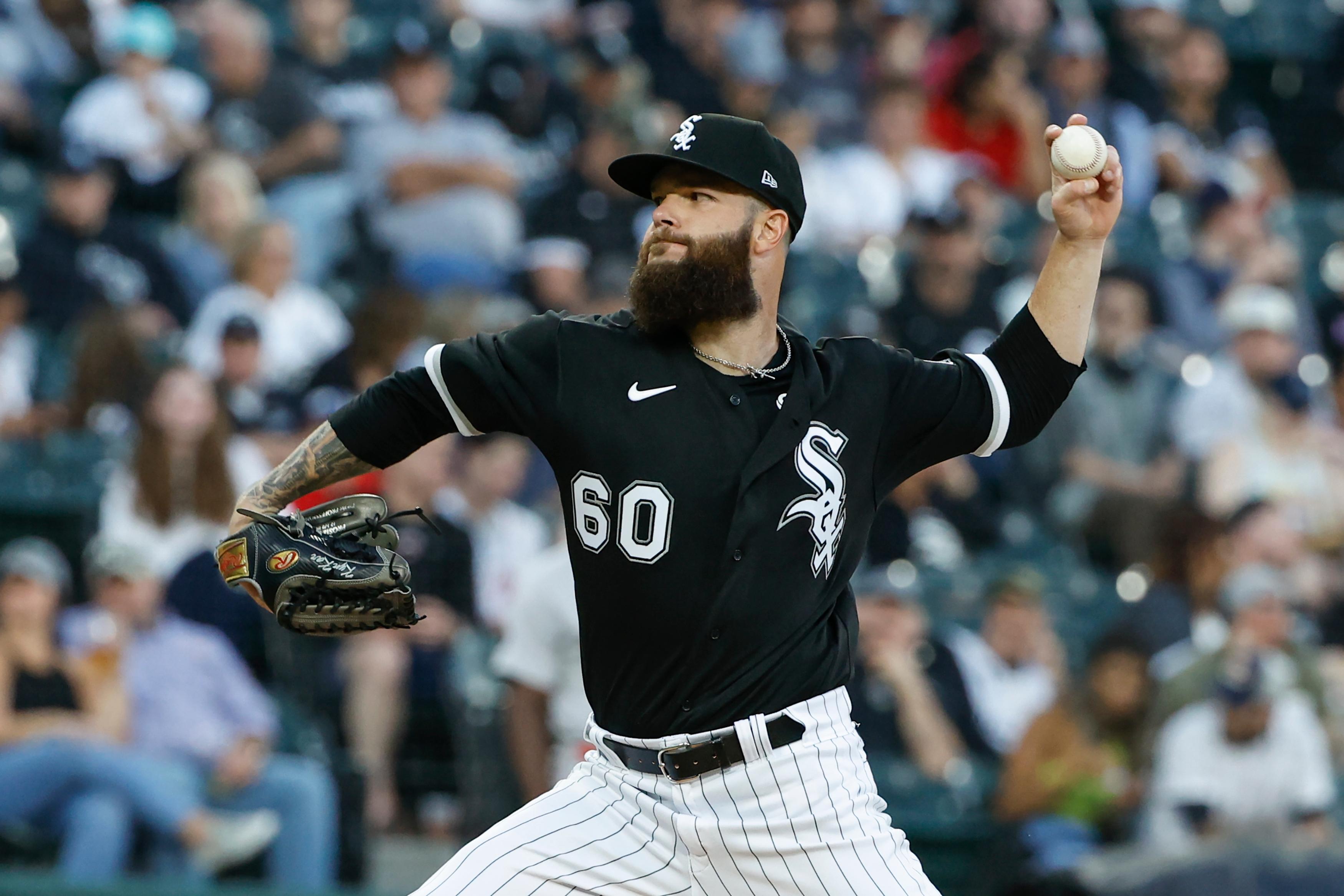Chicago White Sox starting pitcher Dallas Keuchel (60) delivers against the Boston Red Sox during the second inning at Guaranteed Rate Field. / Kamil Krzaczynski-USA TODAY Sports