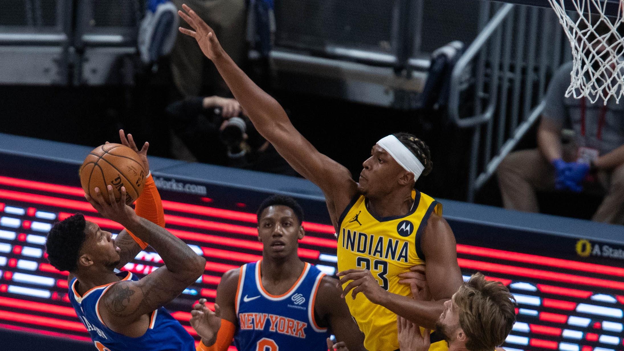 Jan 2, 2021; Indianapolis, Indiana, USA; New York Knicks guard Elfrid Payton (6) shoots the ball while Indiana Pacers center Myles Turner (33) defends in the first quarter at Bankers Life Fieldhouse. Mandatory Credit: Trevor Ruszkowski-USA TODAY Sports / © Trevor Ruszkowski-USA TODAY Sports