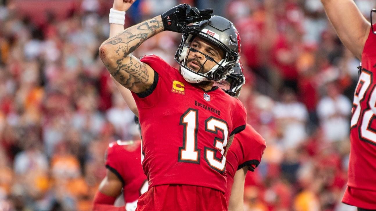 Dec 24, 2023; Tampa, Florida, USA; Tampa Bay Buccaneers wide receiver Mike Evans (13) celebrates the touchdown against the Jacksonville Jaguars in the second quarter at Raymond James Stadium. / Jeremy Reper-USA TODAY Sports