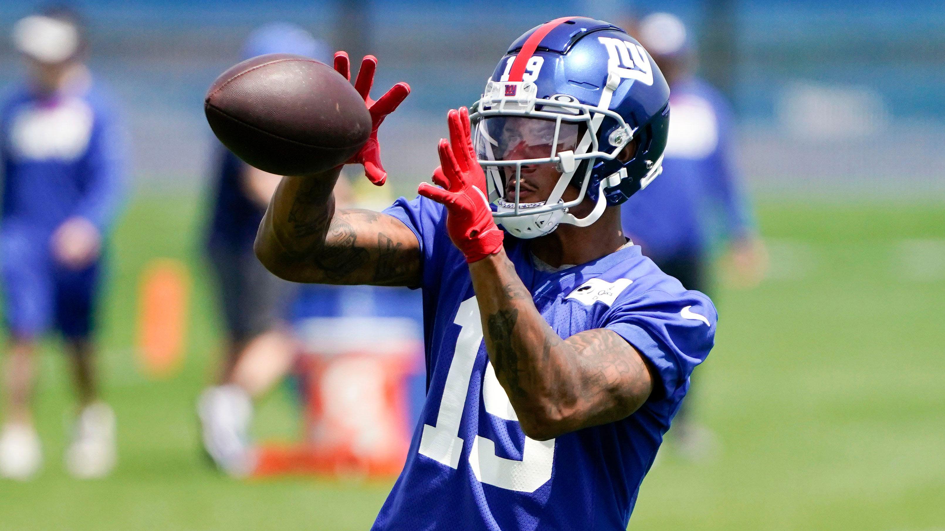 New York Giants wide receiver Kenny Golladay (19) catches the ball during the last day of mandatory minicamp at Quest Diagnostics Training Center on Thursday, June 10, 2021, in East Rutherford. / Danielle Parhizkaran/NorthJersey.com via Imagn Content Services, LLC