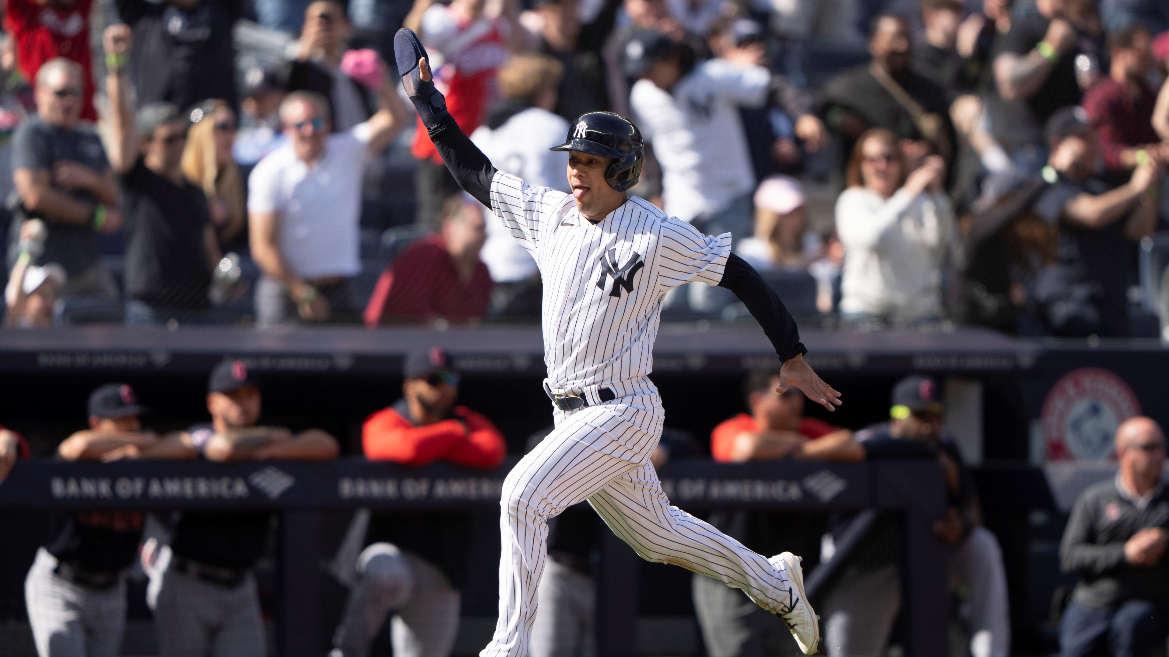 New York Yankees shortstop Isiah Kiner-Falefa (12) reacts to scoring the winning run on New York Yankees second baseman Gleyber Torres (25) (not pictured) RBI single during the ninth inning / Gregory Fisher-USA TODAY Sports