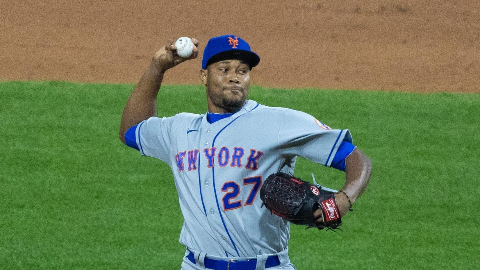Apr 6, 2021; Philadelphia, Pennsylvania, USA; New York Mets relief pitcher Jeurys Familia (27) pitches during the ninth inning against the Philadelphia Phillies at Citizens Bank Park. / Bill Streicher-USA TODAY Sports