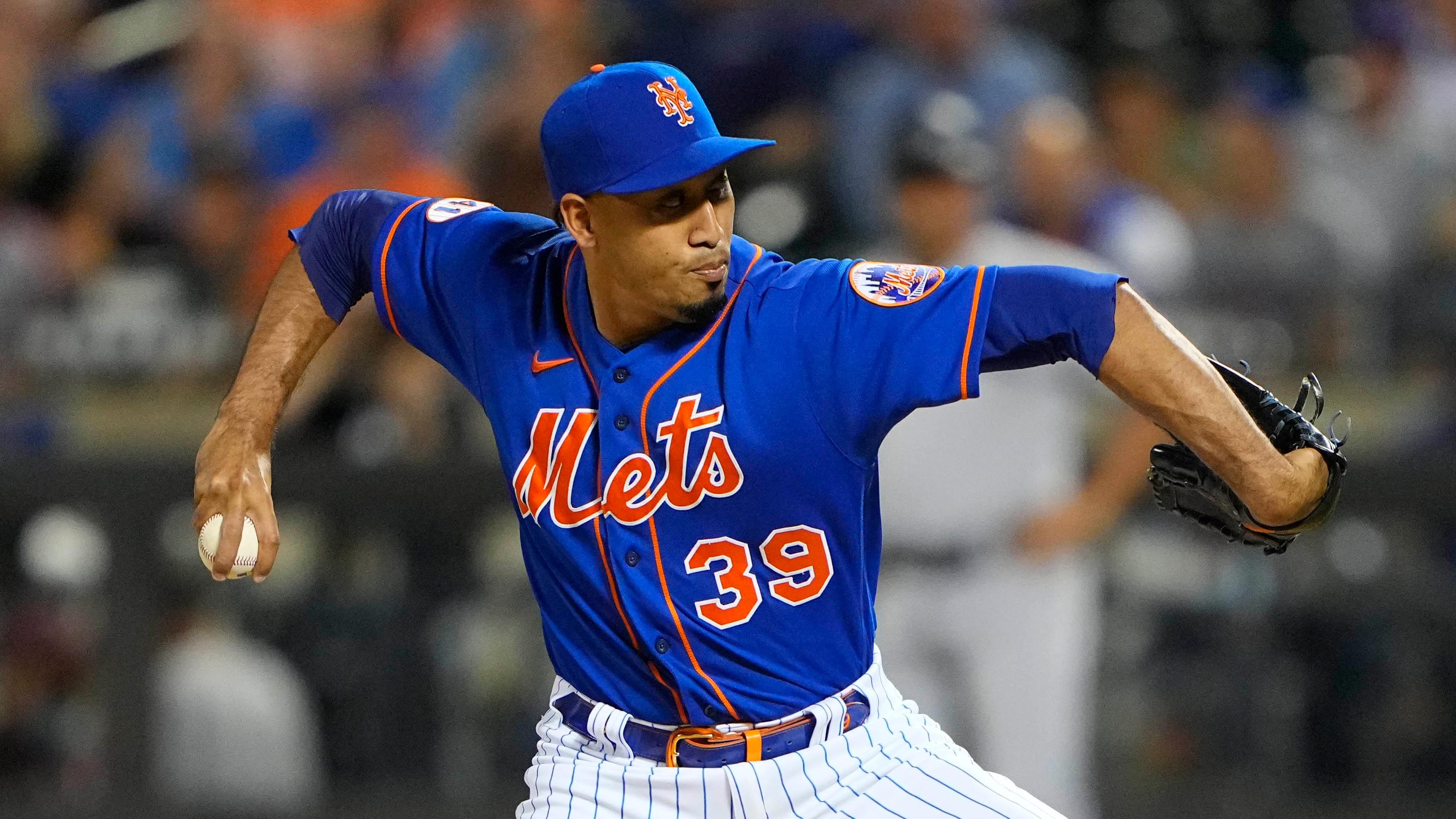 Aug 31, 2021; New York City, New York, USA; New York Mets pitcher Edwin Diaz (39) delivers against the Miami Marlins during the seventh inning at Citi Field. / Gregory Fisher-USA TODAY Sports
