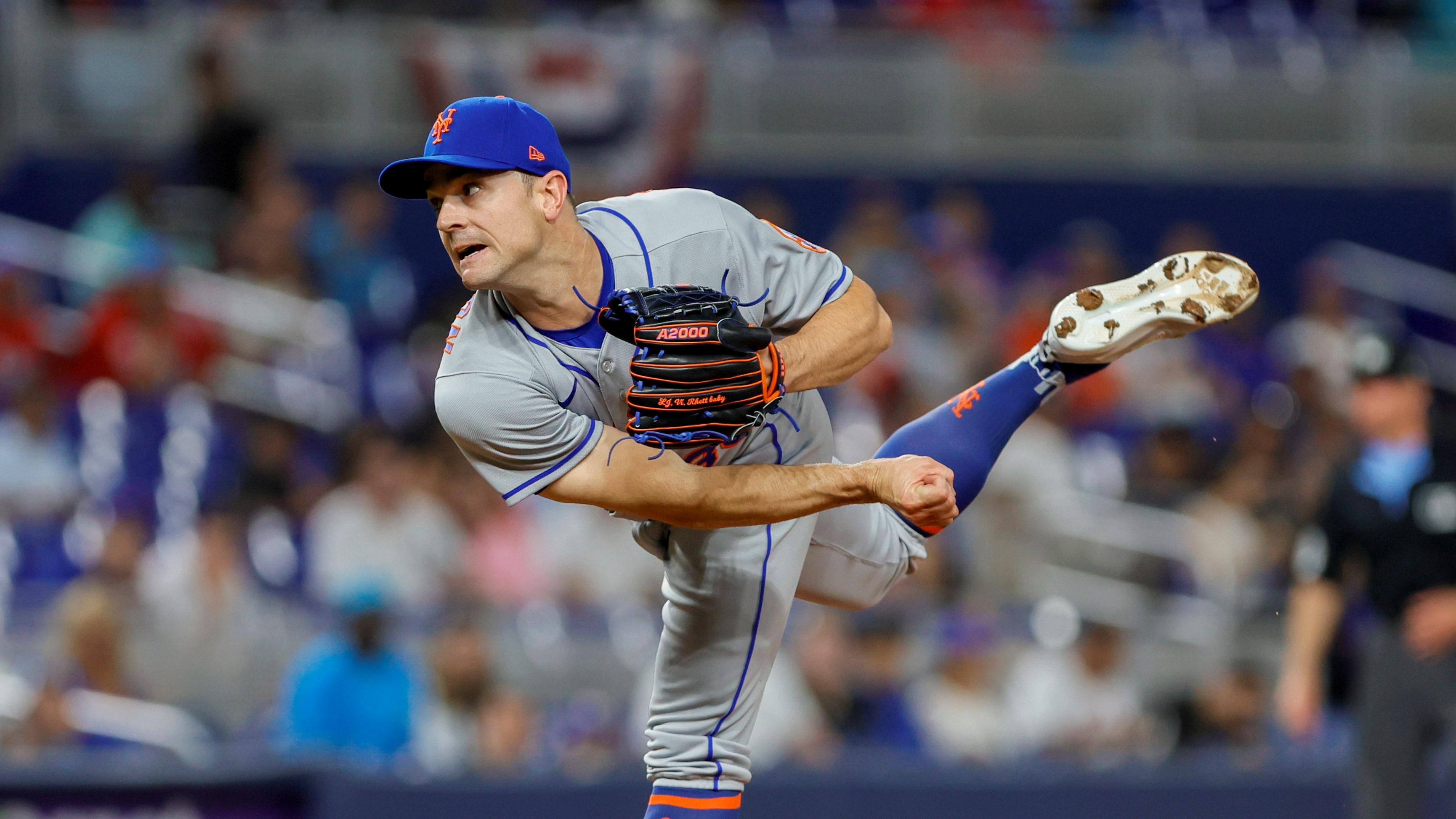 Apr 1, 2023; Miami, Florida, USA; New York Mets relief pitcher David Robertson (30) delivers a pitch during the ninth inning against the Miami Marlins at loanDepot Park. Mandatory Credit: Sam Navarro-USA TODAY Sports / © Sam Navarro-USA TODAY Sports