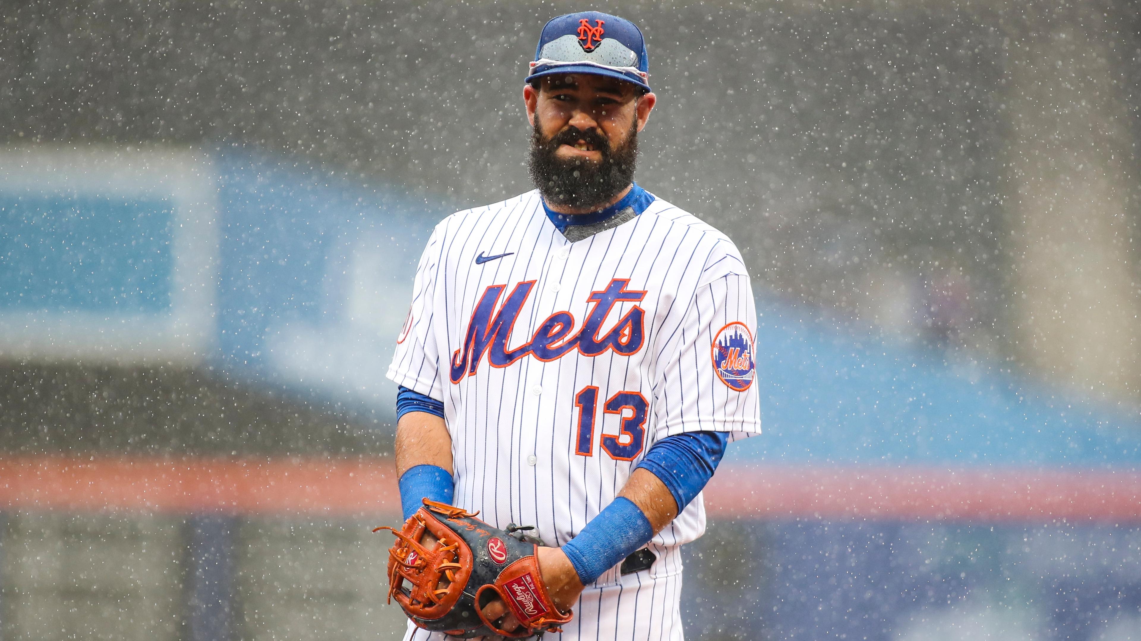 New York Mets third baseman Luis Guillorme (13) takes the field in the top of the first inning against the Miami Marlins prior to the rain delay at Citi Field. / Wendell Cruz-USA TODAY Sports