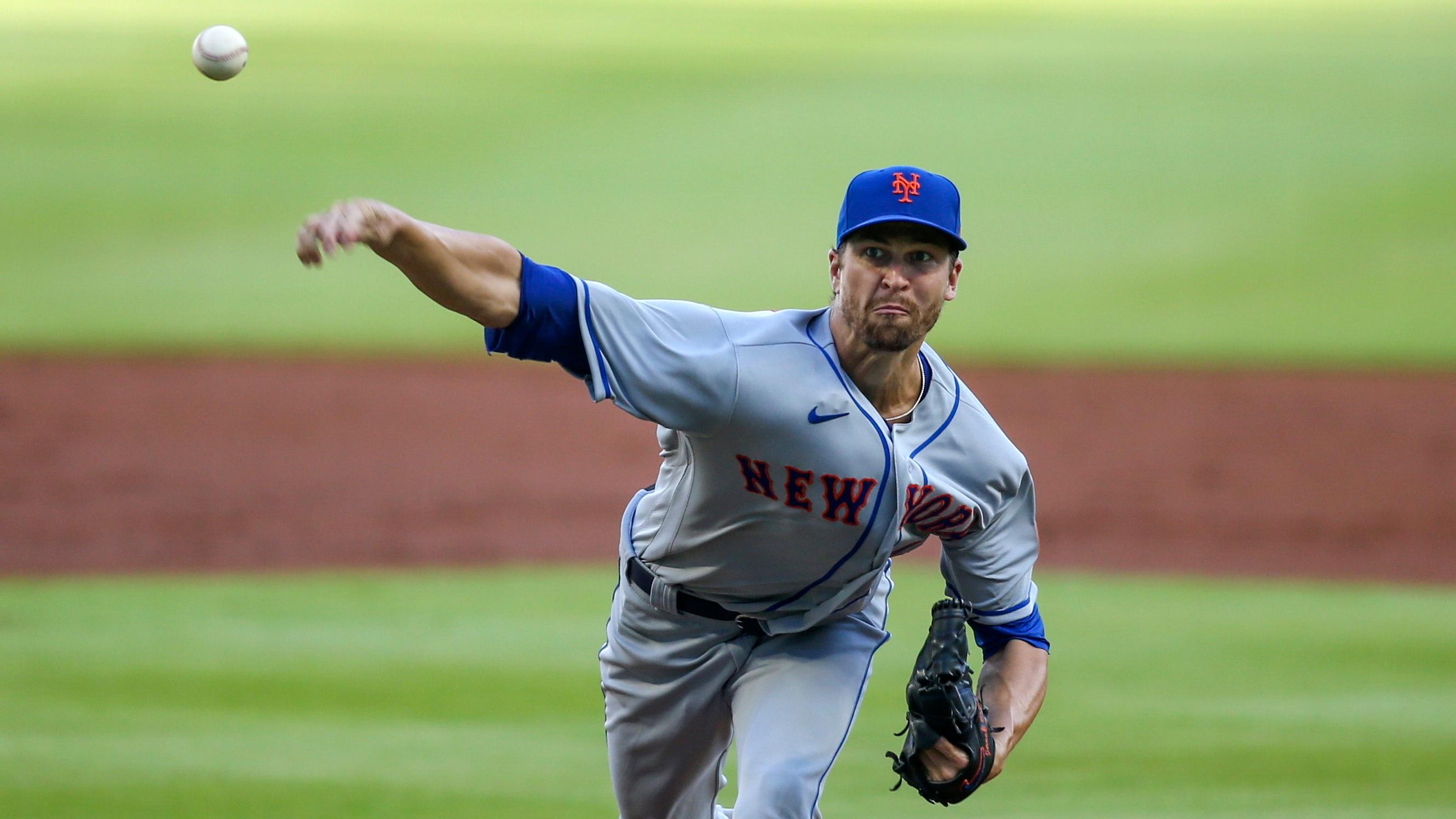 Aug 3, 2020; Atlanta, Georgia, USA; New York Mets starting pitcher Jacob deGrom (48) throws against the Atlanta Braves in the first inning at Truist Park. / Brett Davis-USA TODAY Sports