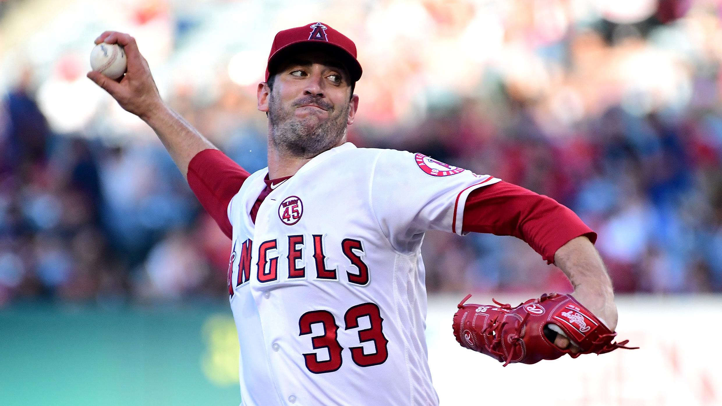 Jul 18, 2019; Anaheim, CA, USA; Los Angeles Angels starting pitcher Matt Harvey (33) pitches against the Houston Astros in the third inning at Angel Stadium of Anaheim. / Jayne Kamin-Oncea-USA TODAY Sports