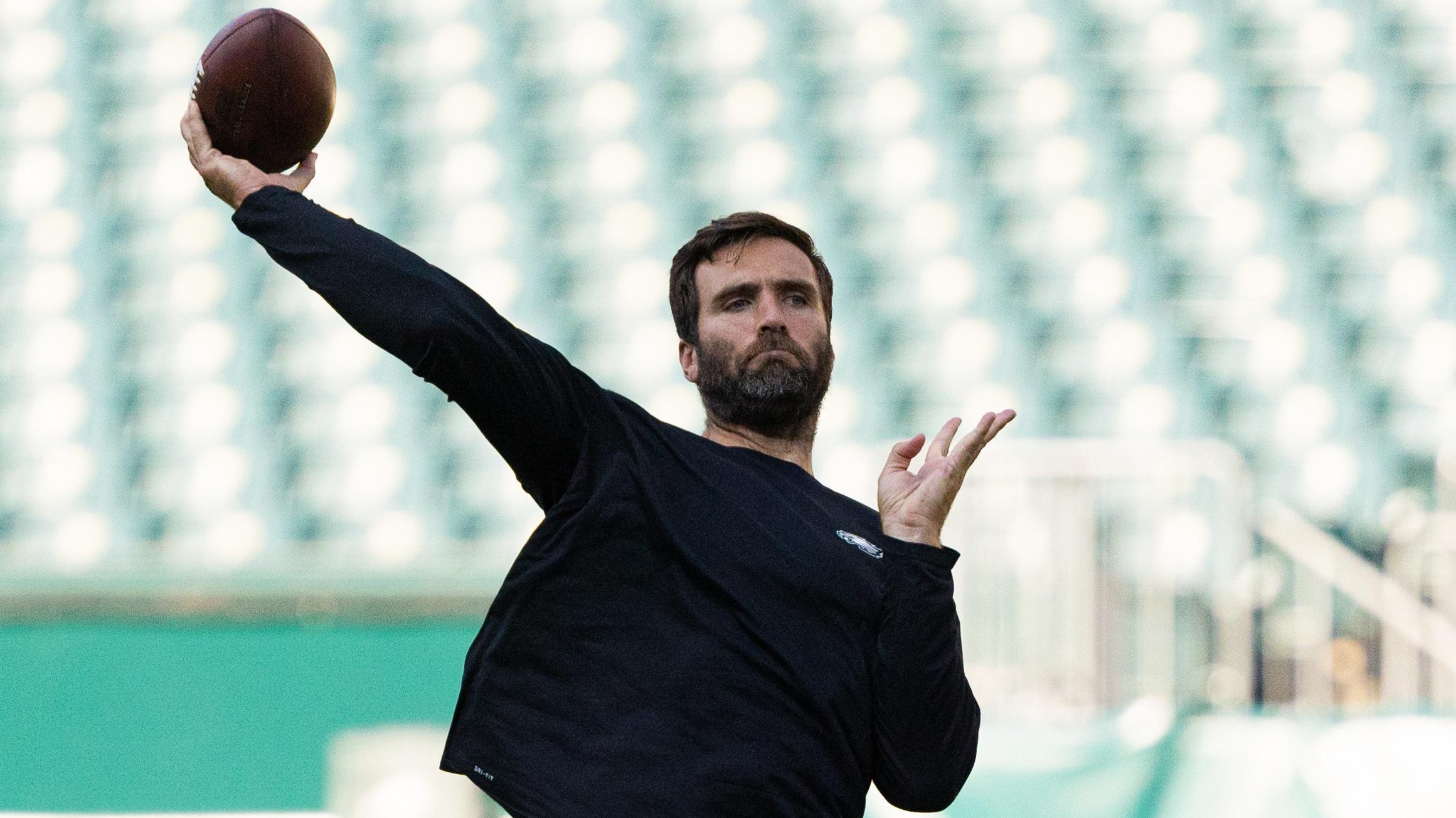 Aug 12, 2021; Philadelphia, Pennsylvania, USA; Philadelphia Eagles quarterback Joe Flacco warms up before action against the Pittsburgh Steelers at Lincoln Financial Field. Mandatory Credit: Bill Streicher-USA TODAY Sports / © Bill Streicher-USA TODAY Sports